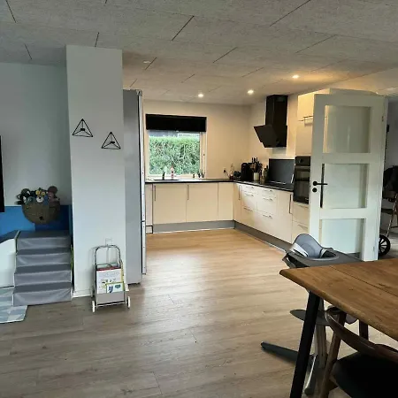 Villa Family House In A Quiet Area